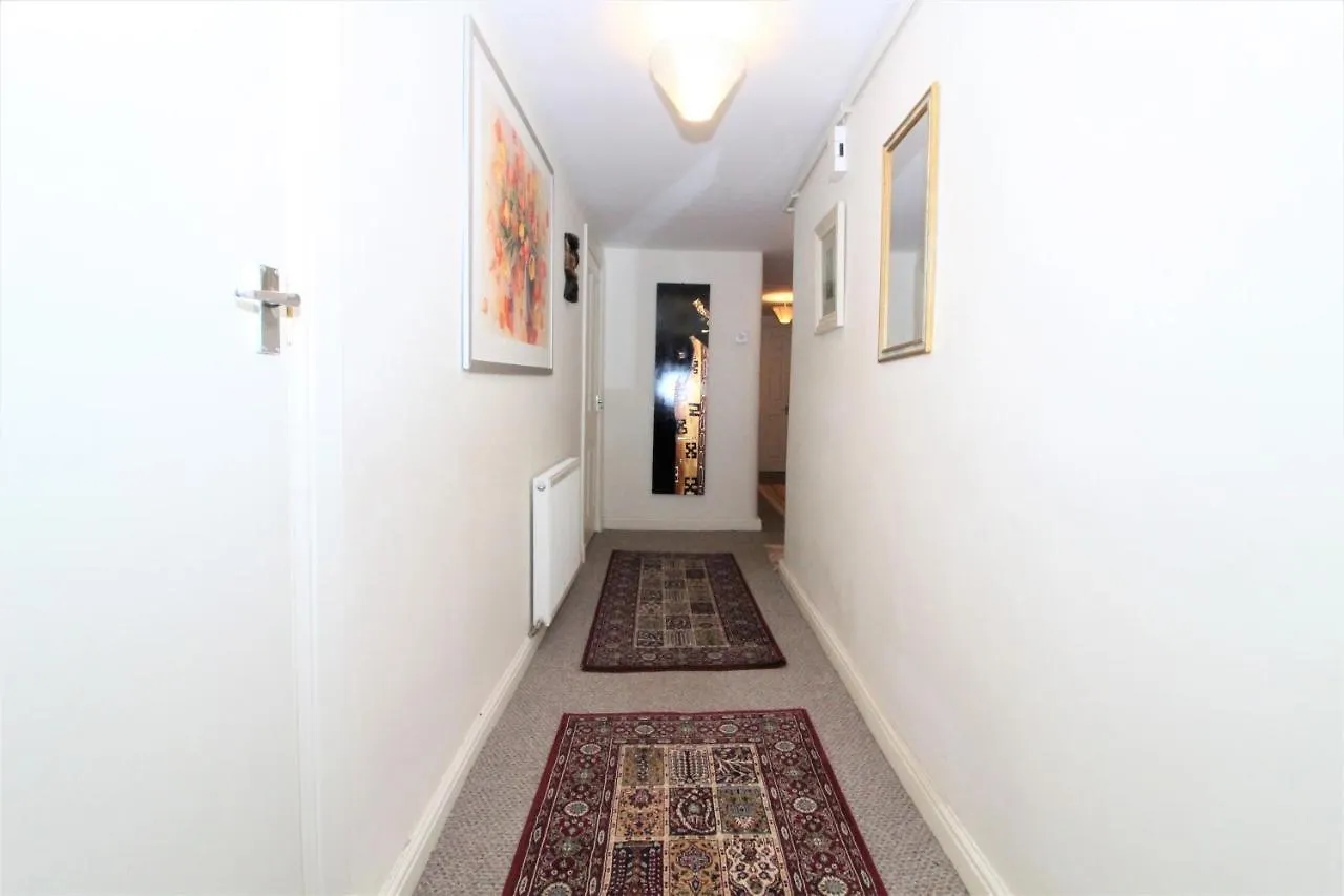 Central Modern Apartment With Free Parking And Private Garden Edinburgh United Kingdom
