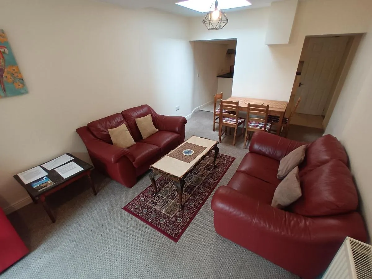 Central Modern Apartment With Free Parking And Private Garden Edinburgh 0*,  United Kingdom