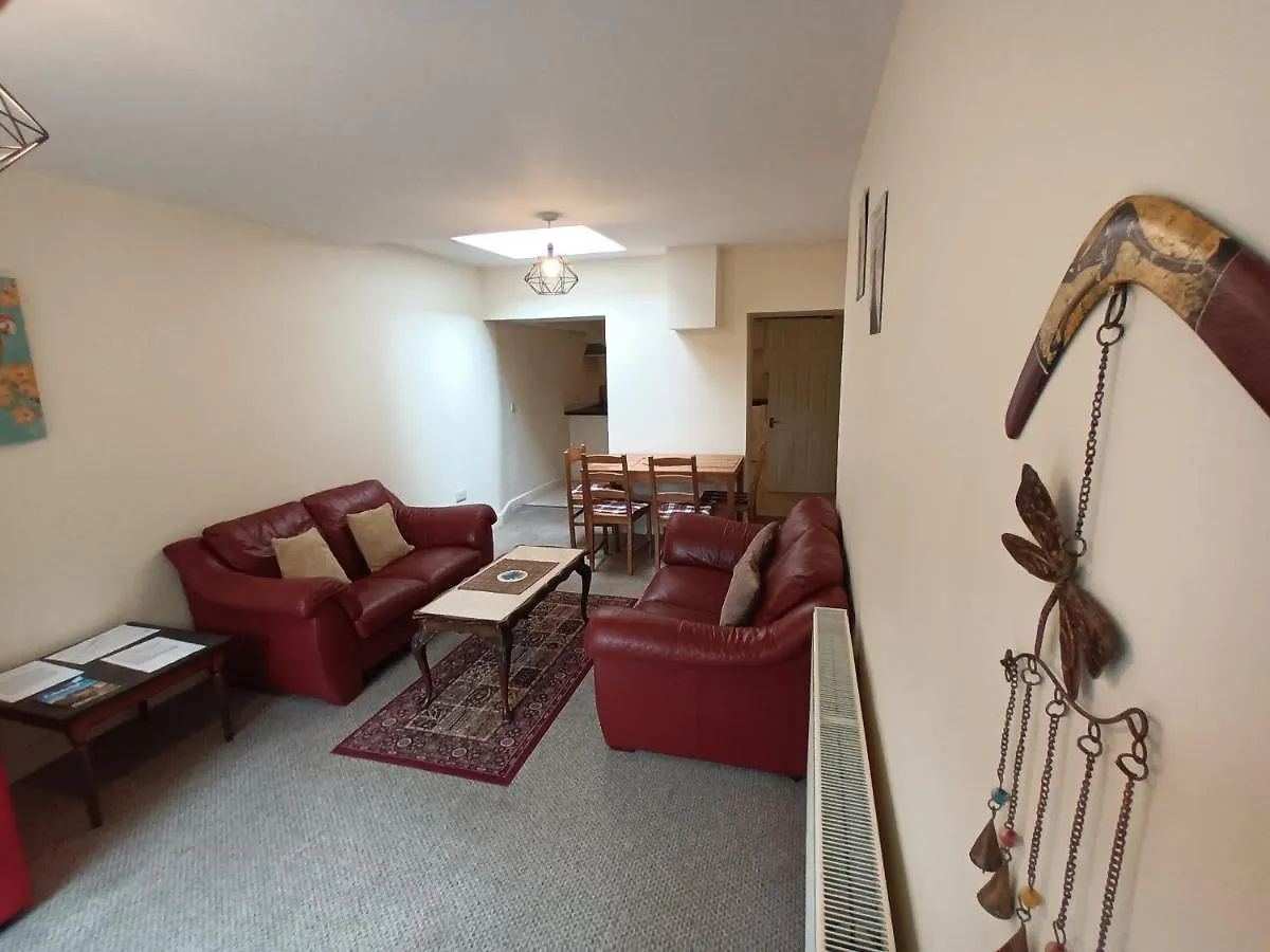 Central Modern Apartment With Free Parking And Private Garden 에든버러 영국