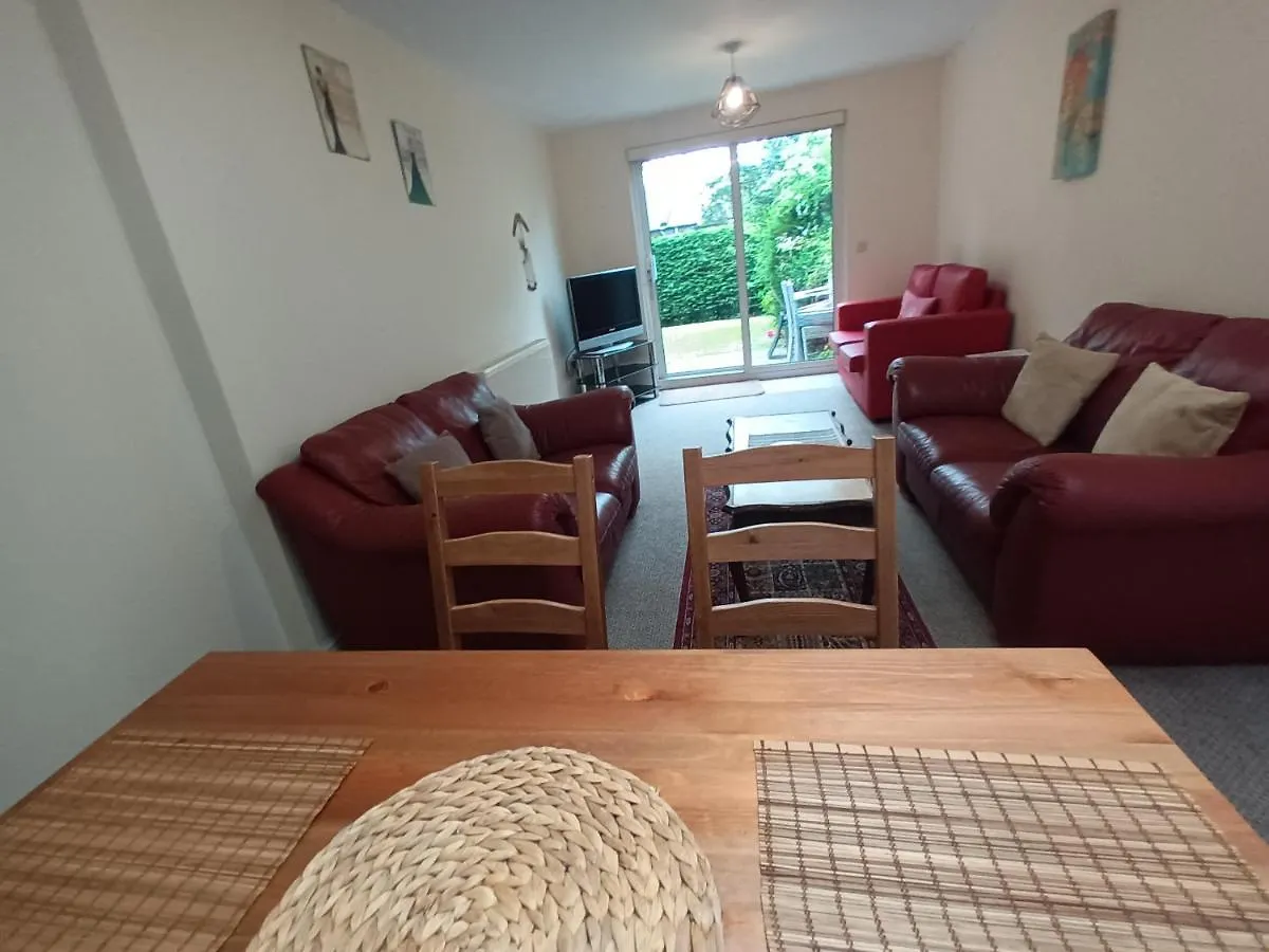 Central Modern Apartment With Free Parking And Private Garden Edinburgh 0*,