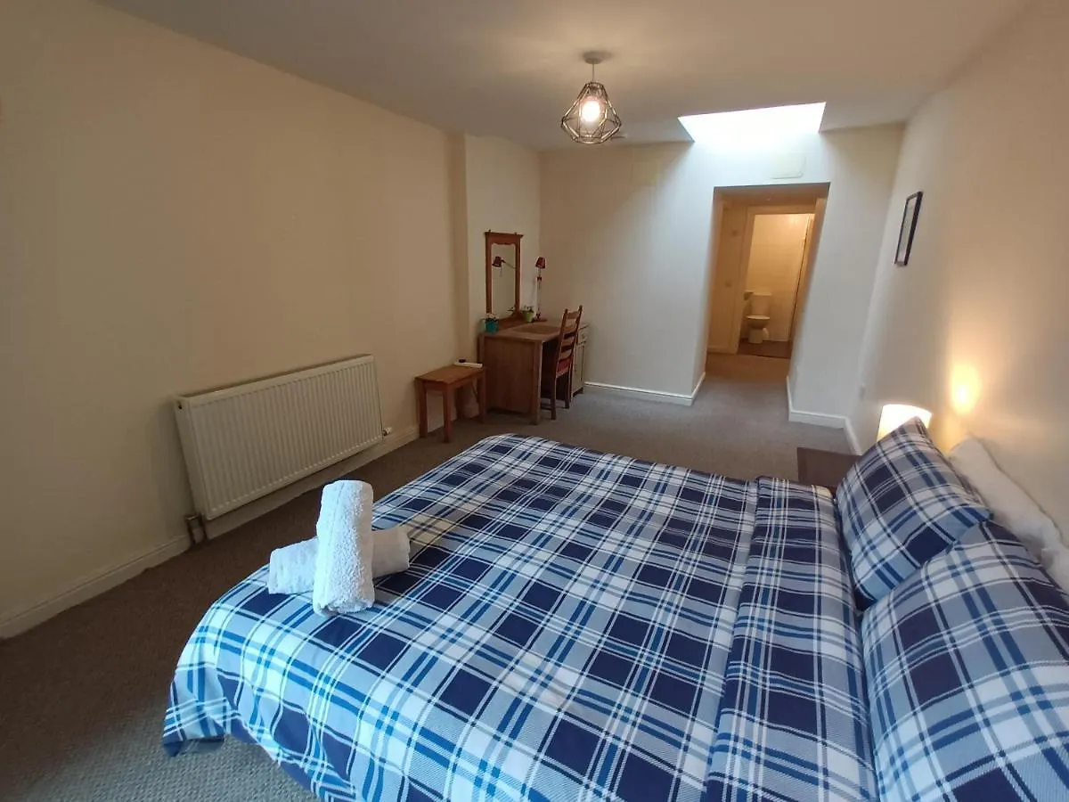 Central Modern Apartment With Free Parking And Private Garden Edinburgh United Kingdom
